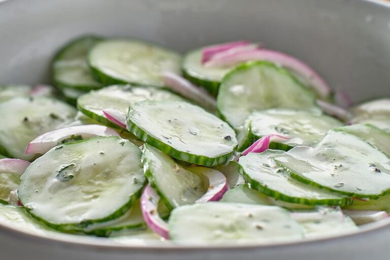 Delicious Amish Cucumber Salad Recipe For Refreshing Summer Eats