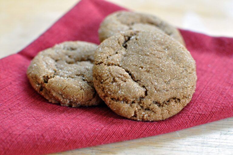 Delicious Amish Molasses Cookie Recipe: A Homemade Delight
