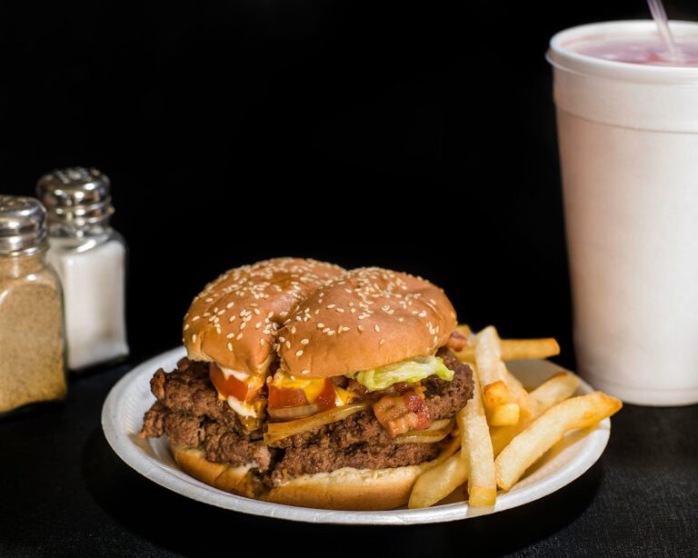 Delicious Ann’S Snack Bar Ghetto Burger Recipe | Irresistible Homemade Burgers