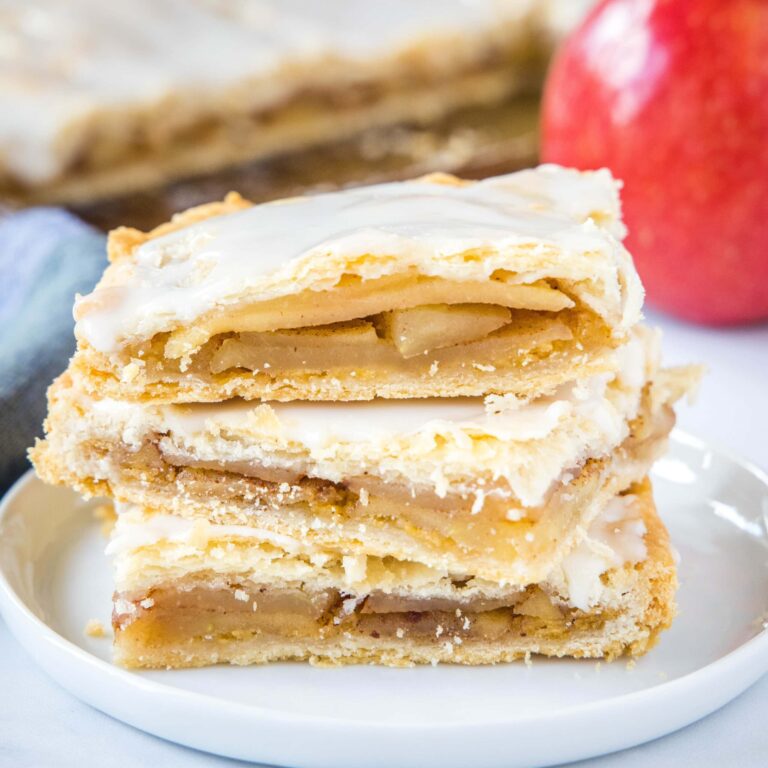 Delicious Apple Bars Recipe With Icing: Easy And Irresistible!
