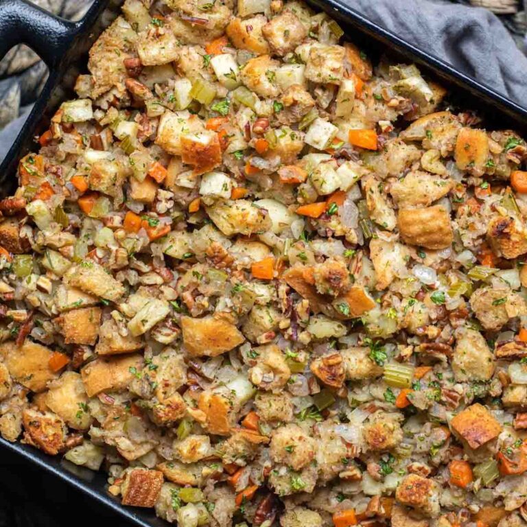 Delicious Apple Pecan Stuffing Recipe For A Savory Holiday