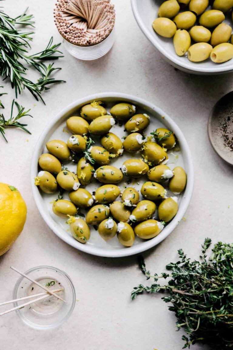 Delicious Blue Cheese Stuffed Olives Recipe: Easy And Flavorful!