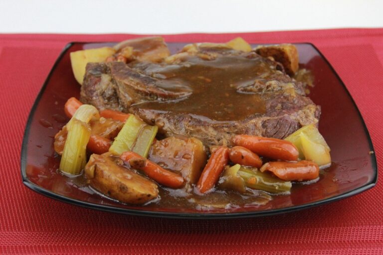 Delicious Can Cooker Pot Roast Recipe: Easy & Flavorful
