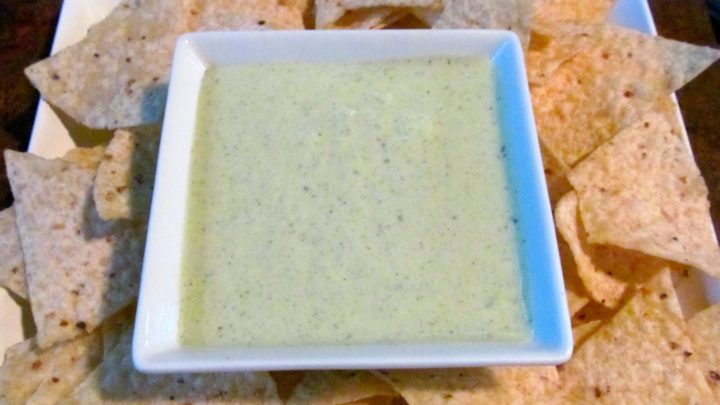 Chuy’S Deluxe Tomatillo Sauce Recipe: Step by Step Guide