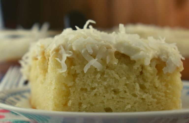 Coconut Cake Recipe With Coco Lopez: Step by Step Guide