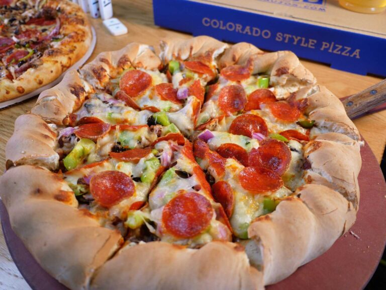 Colorado Style Pizza Recipe: Step by Step Guide