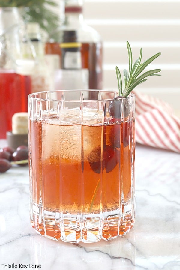 Cranberry Old Fashioned Recipe: A Twist on the Classic!